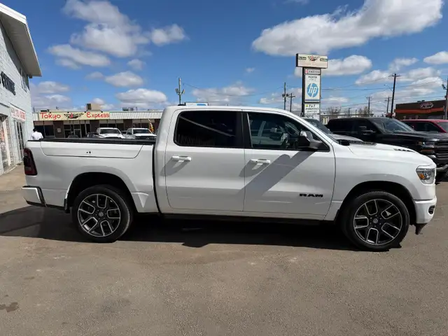 2020 Ram 1500 SPORT CREWCAB 4X4 - Photo 3