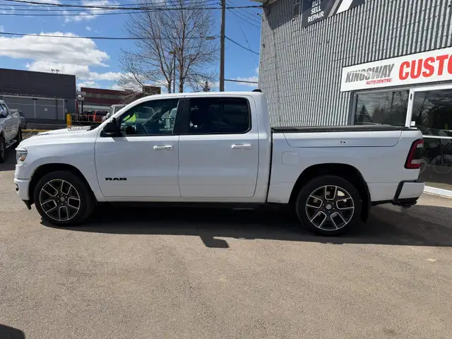 2020 Ram 1500 SPORT CREWCAB 4X4 - Photo 8
