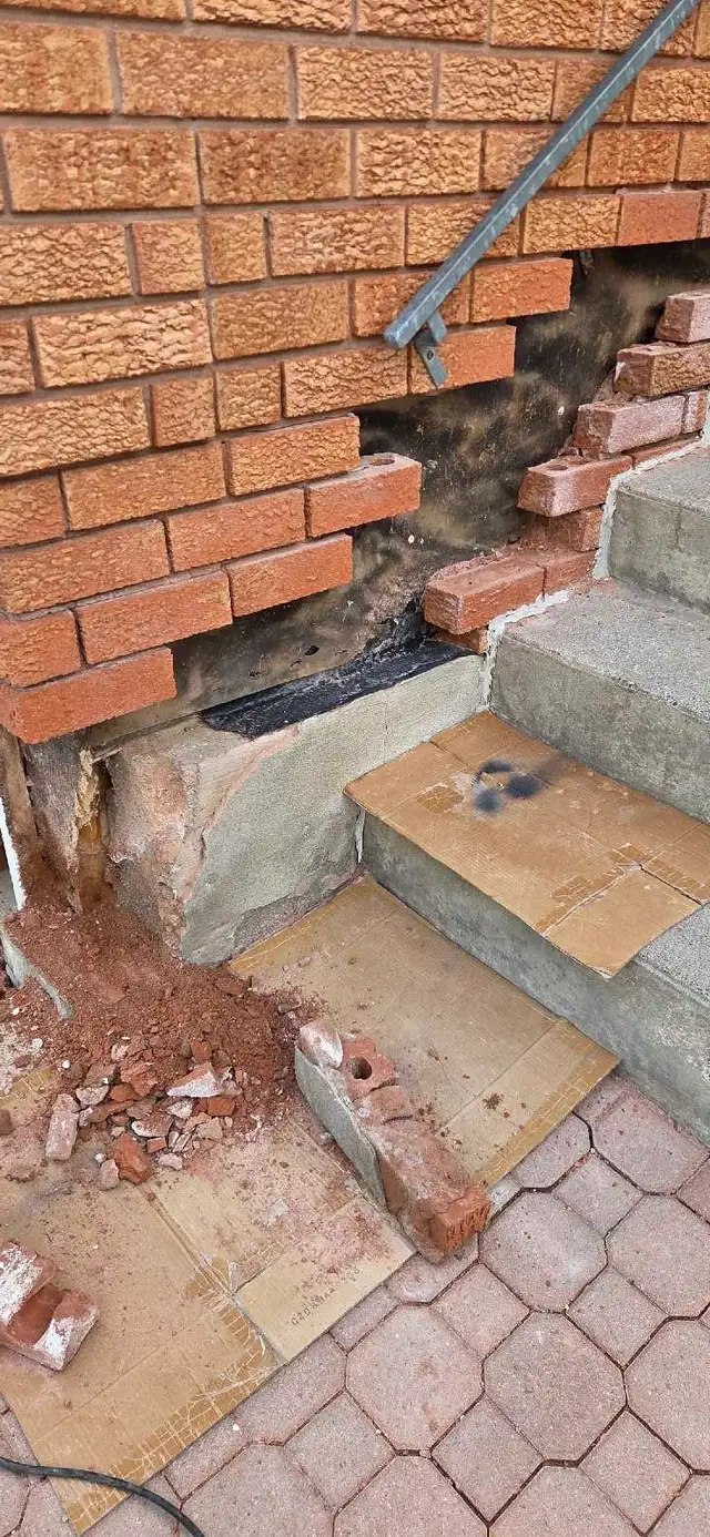 Bricklayer Mason Stone Brick block - Photo 2