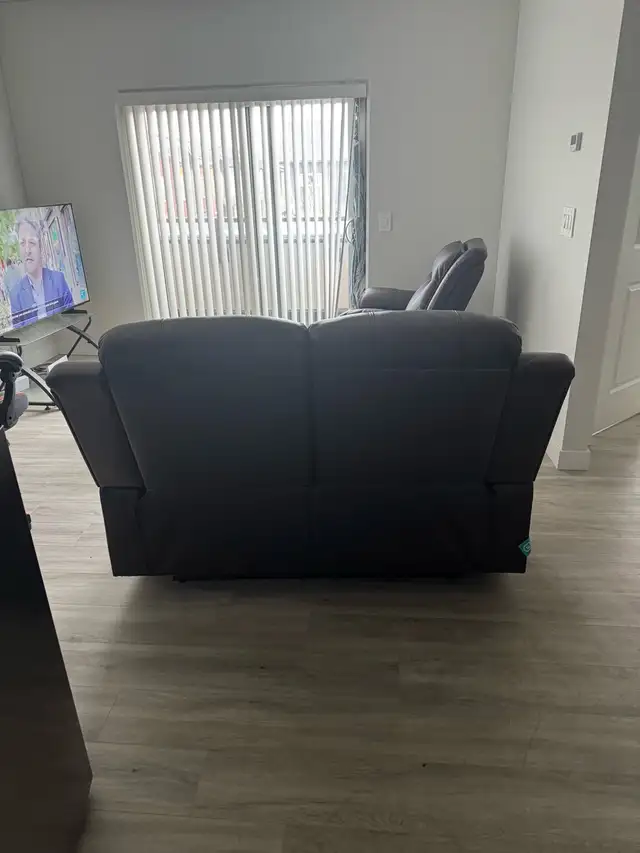 LEATHER BROWN LOVESEAT AND CHAIR SET RECLINING INCLUDING GLASS T - Photo 5