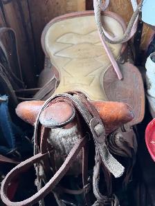 Saddle mens
