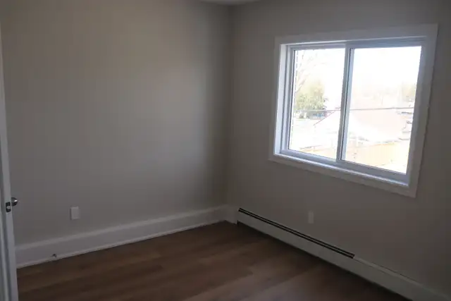 2 Bedroom Apt $1,740/m   Hydro Avail July 1 - Photo 7