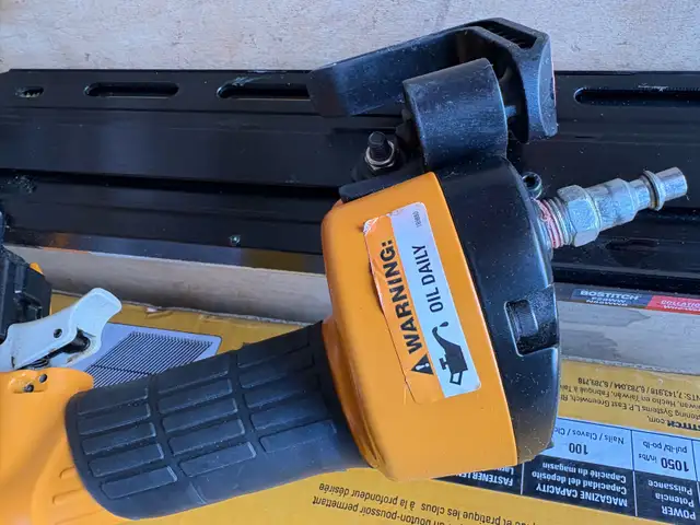 Oilless compressor , Frame nailer - Photo 6