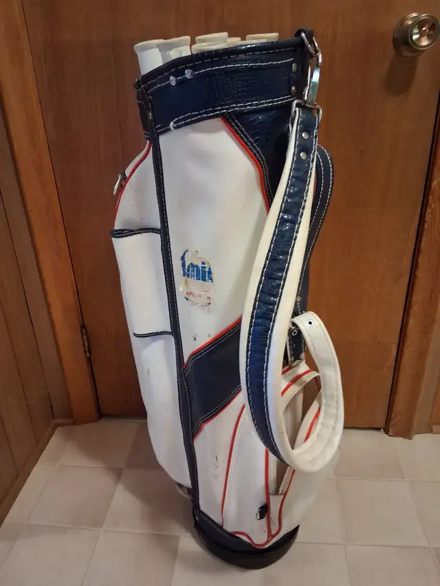 SET OF GOLF CLUBS   BAG   BALLS   TEES - Photo 6