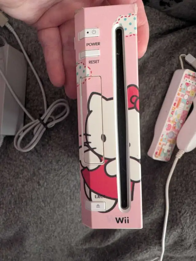Wii system with balance board and fitness kit - Photo 3
