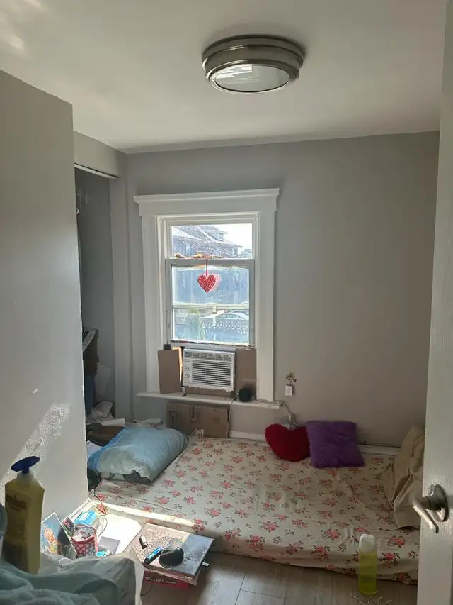 Private Room – 978 Langlois Ave, Windsor - Photo 4