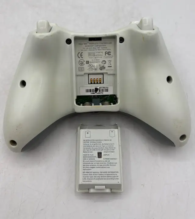 Multiple Xbox 360 Controllers Available: x2 Wireless & x1 Wired - Photo 3