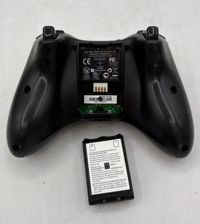 Multiple Xbox 360 Controllers Available: x2 Wireless & x1 Wired - Photo 5