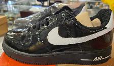 NIKE AIR FORCE 1 PATENT BLACK SIZE 10
