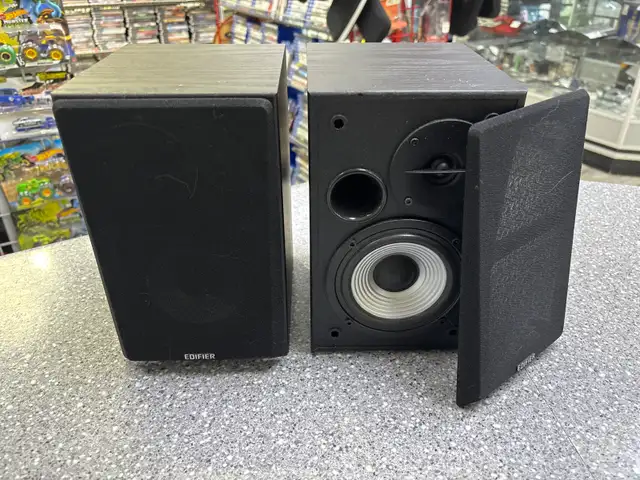 Edifier P980T Multi-Media Speaker Pair