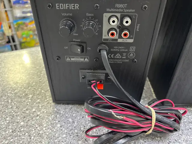 Edifier P980T Multi-Media Speaker Pair - Photo 3