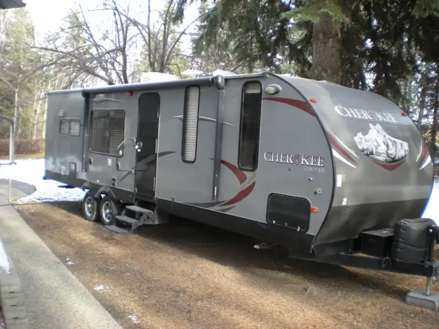 2015 Cherokee Model 274 RK Limited