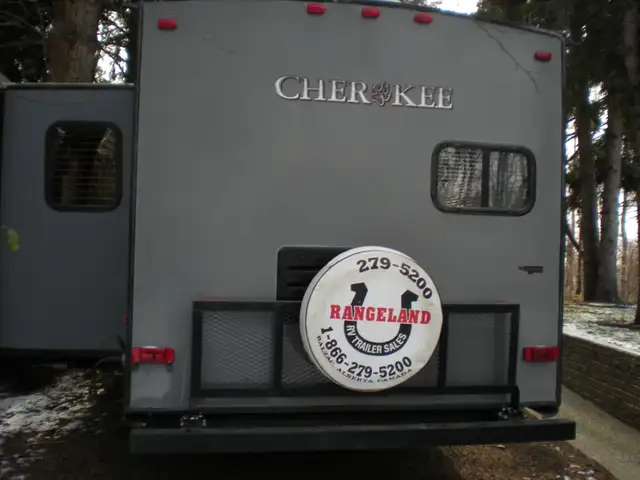2015 Cherokee Model 274 RK Limited - Photo 3