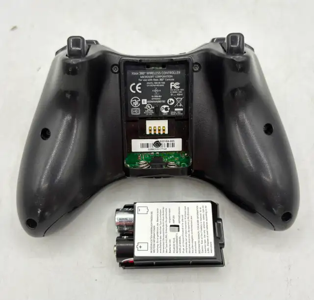 Original Xbox 360 with 10GB Storage Complete with Controller - Photo 5