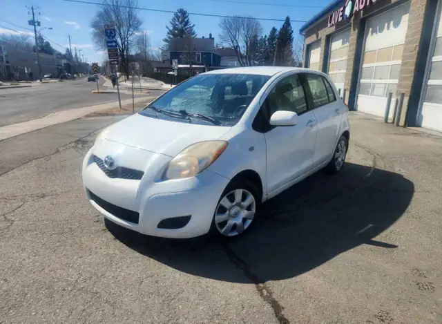 Toyota Yaris 2010 - Photo 2