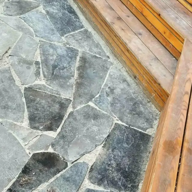 Interlocking and concrete - Photo 6
