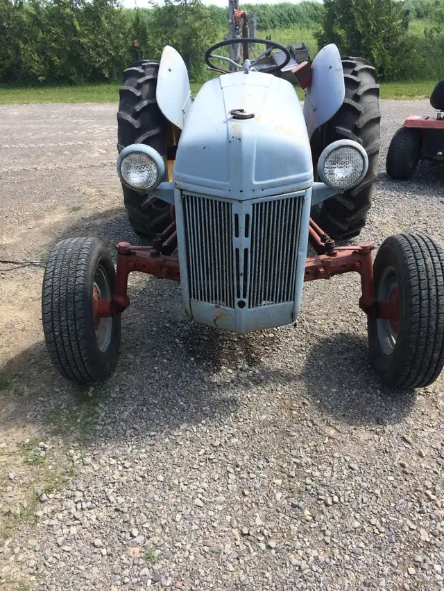 ford 8n gas tractor