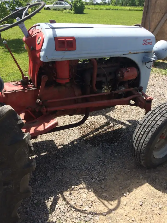 ford 8n gas tractor - Photo 5