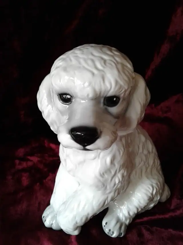 ADORABLE PETIT CANICHE EN PORCELAINE - Photo 5
