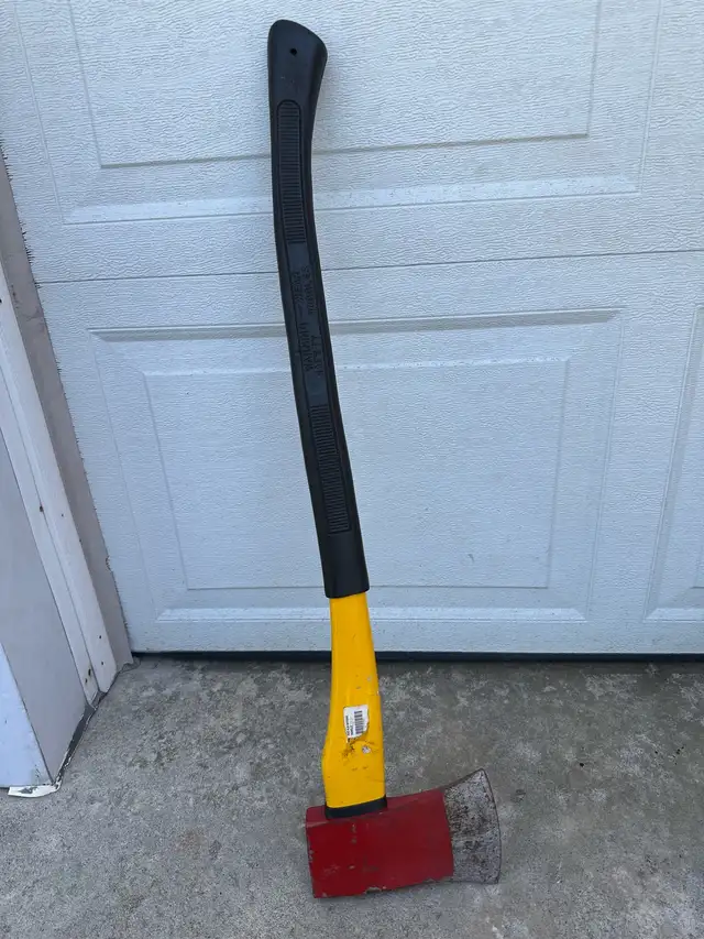 AXE 4LB W/FIBRE HANDLE