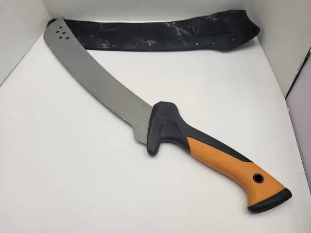 Fiskars 16' Outdoor Garden Machette