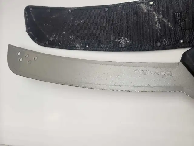 Fiskars 16' Outdoor Garden Machette - Photo 2