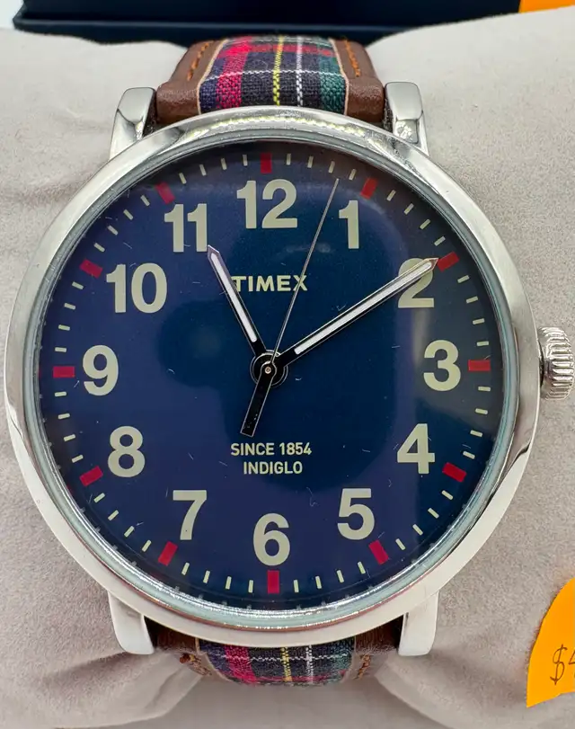 NEW/NEVER WORN Timex tw2p69500 Men's Watch in Box - Photo 2