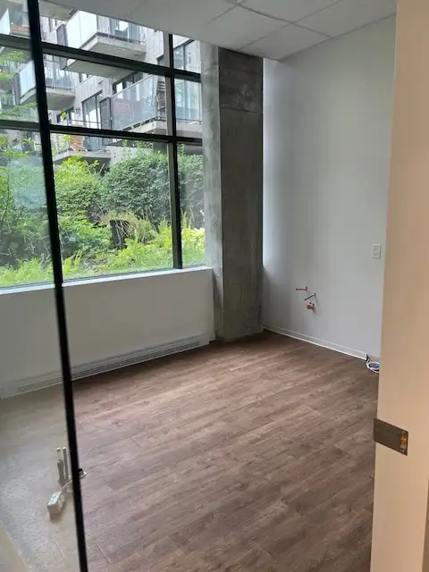 clinic room for rent