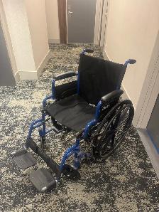 DRIVE MEDICAL WHEELCHAIR 18" DELIVERY INCLUDED