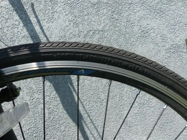 Vélo hybride de marque Seven Peak à vendre - Photo 9