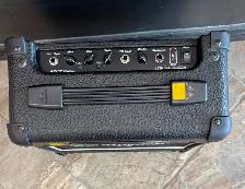Bahringer Vintager ac108 Mini Guitar Amp - Photo 2
