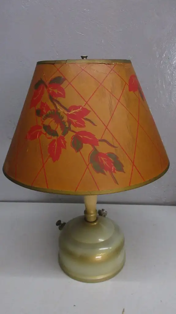 Canadian Coleman 159 Lamp With 355 & Shade - $300 - Photo 2