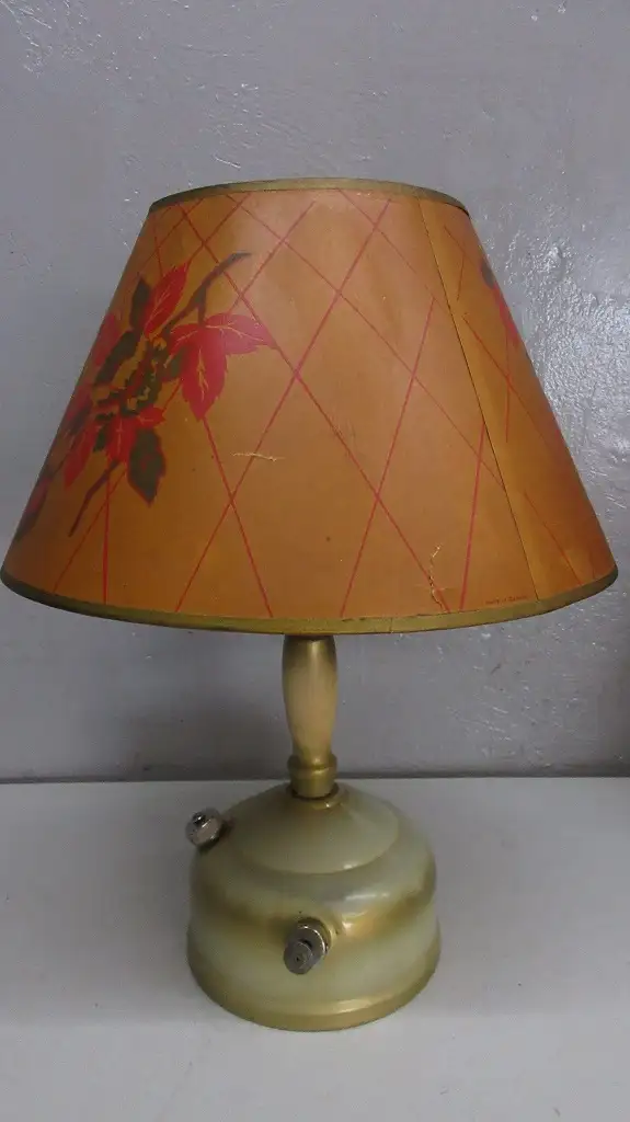Canadian Coleman 159 Lamp With 355 & Shade - $300 - Photo 3