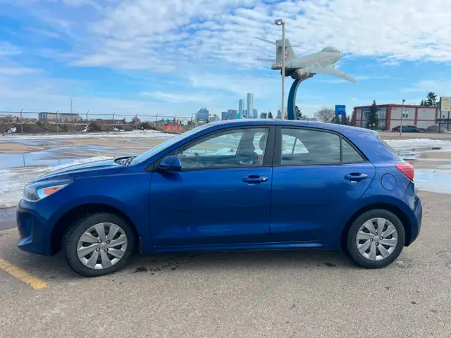 2020 Kia Rio LX  IVT, service history (paper) Carfax garage-kept