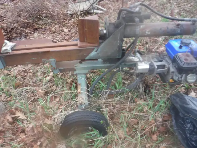 Wood splitter