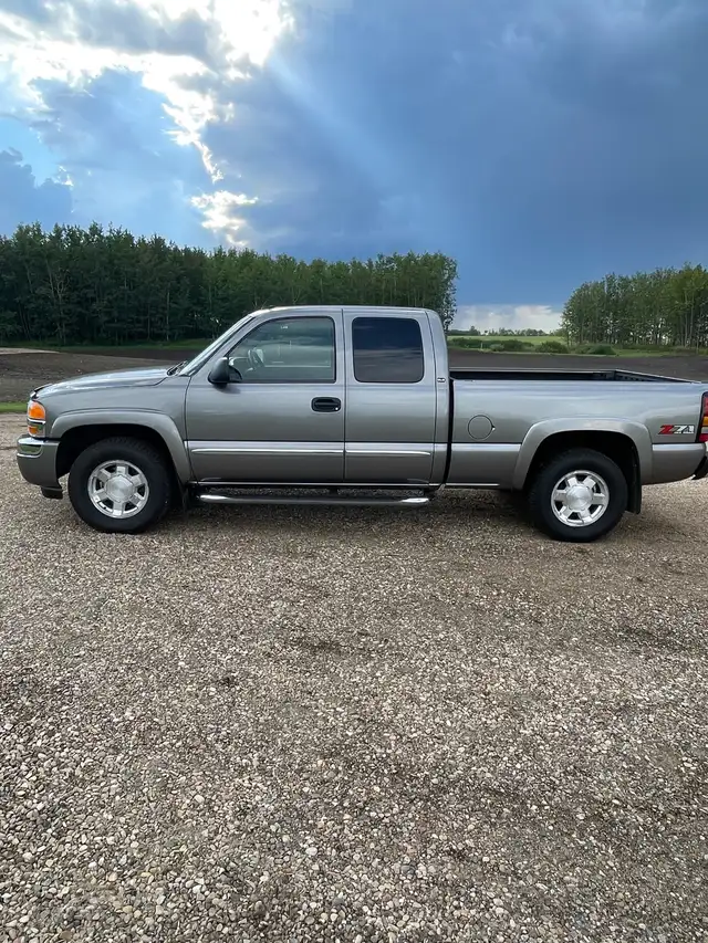 2007 GMC EXT CAB 4x4 SLE