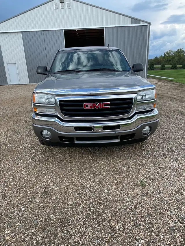 2007 GMC EXT CAB 4x4 SLE - Photo 3