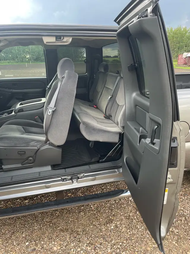 2007 GMC EXT CAB 4x4 SLE - Photo 7