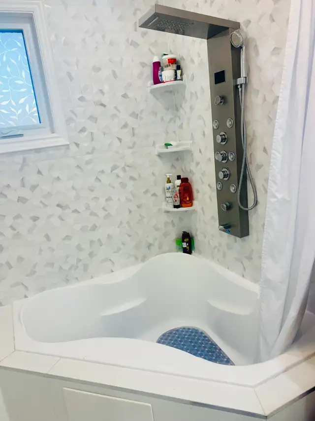 Room for Rent – $890/month – Near Square One (Female Only) - Photo 4