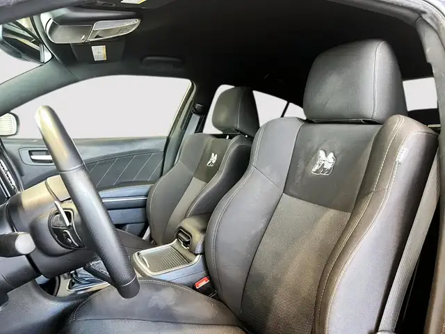2016 Dodge Charger R/T Scat Pack Only 66,000 km's! No accidents! - Photo 3