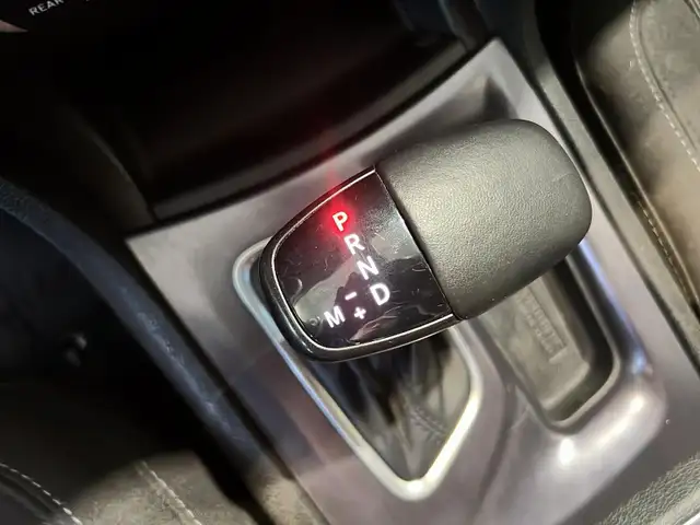 2016 Dodge Charger R/T Scat Pack Only 66,000 km's! No accidents! - Photo 10
