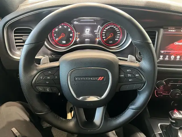 2016 Dodge Charger R/T Scat Pack Only 66,000 km's! No accidents! - Photo 11