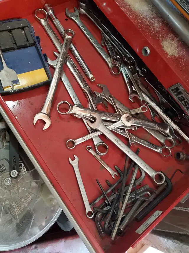 Mastercraft 5 Drawer Chest & Tools - Photo 4