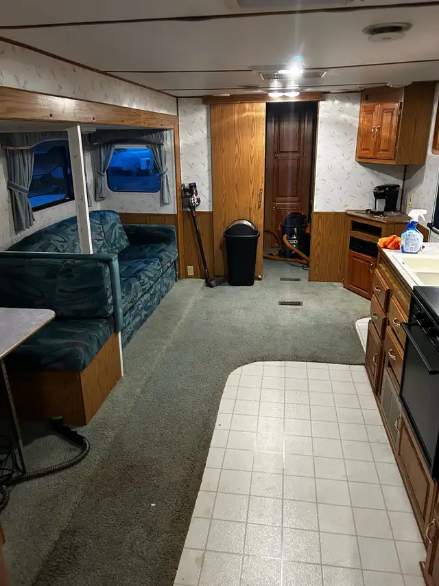 1995 Jayco 35 ft - Photo 2