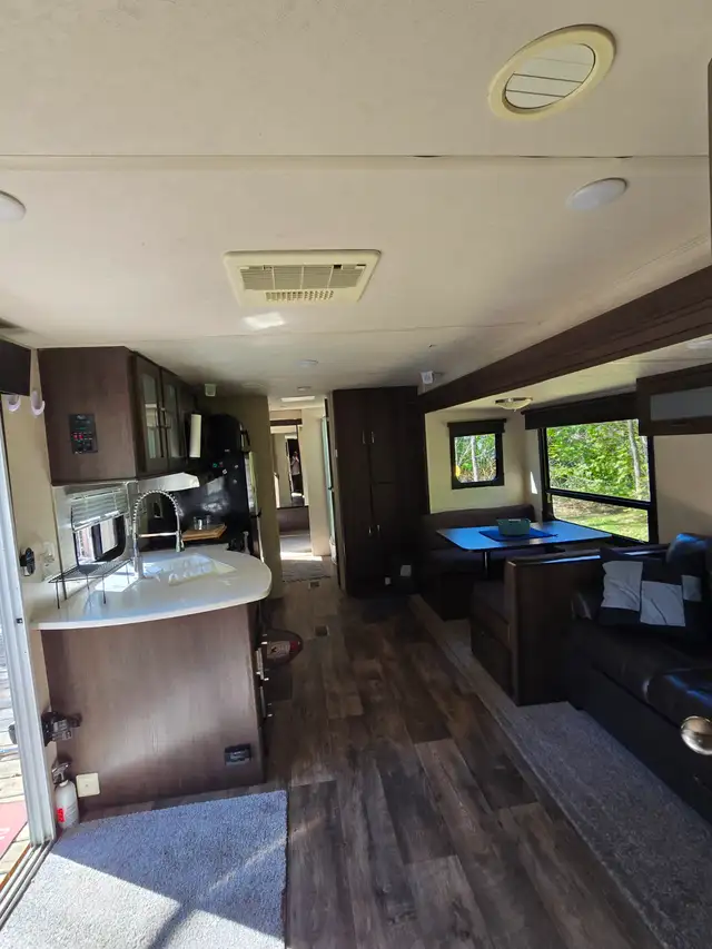 2019 FOREST RIVER SALEM ON PREMIUM SEASONAL SITE - Photo 3