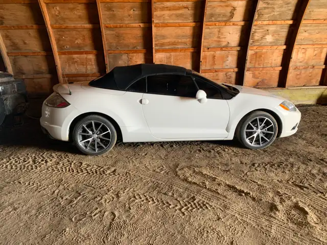 2012 Mitsubishi Eclipse Spyder - Photo 4