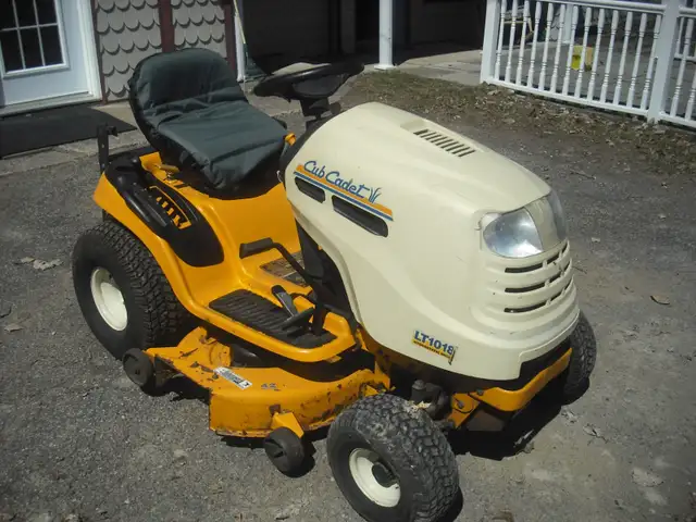 TRACTEUR À GAZON - Photo 4