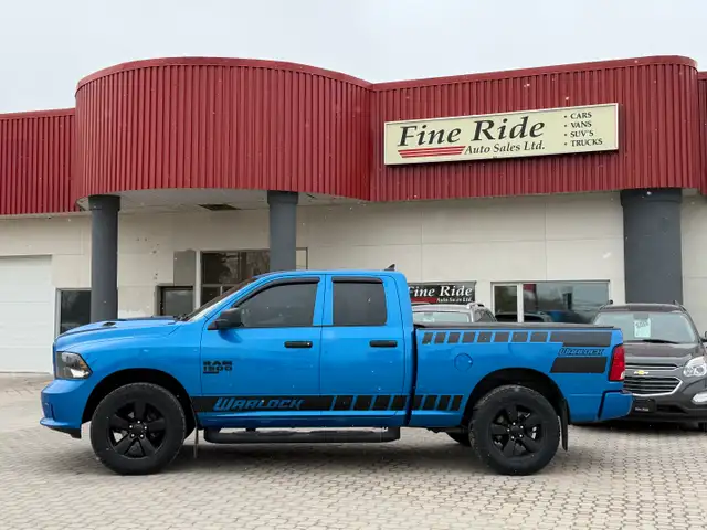 2021 Ram 1500 Classic Express Quad Cab 4X4 ONLY 105,000KMS - Photo 2