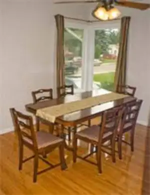 3 Bdrm Suite - Very Close Walk to University - Photo 4