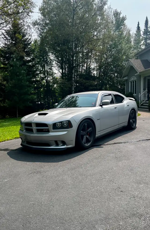 2006 Dodge Charger SRT8 in rare bright silver - Photo 6